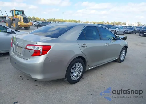 2013 Toyota Camry Le z USA, uszkodzony, nr VIN 4T4BF1FK6DR293392